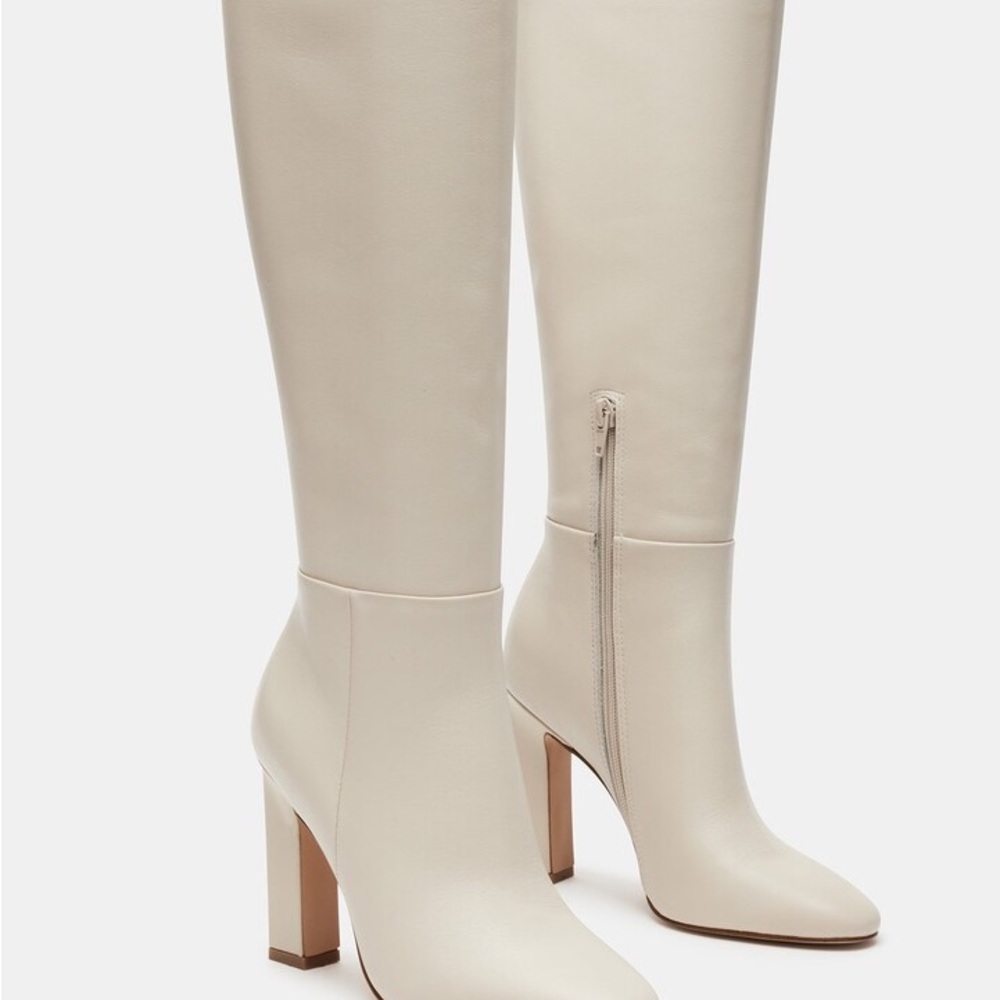Nwot Steve Madden cream boots